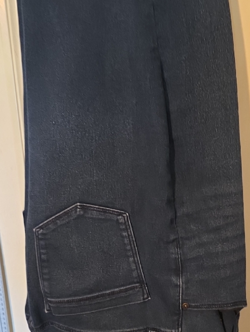 Bandolino Navy Blue Jeans with Black Label